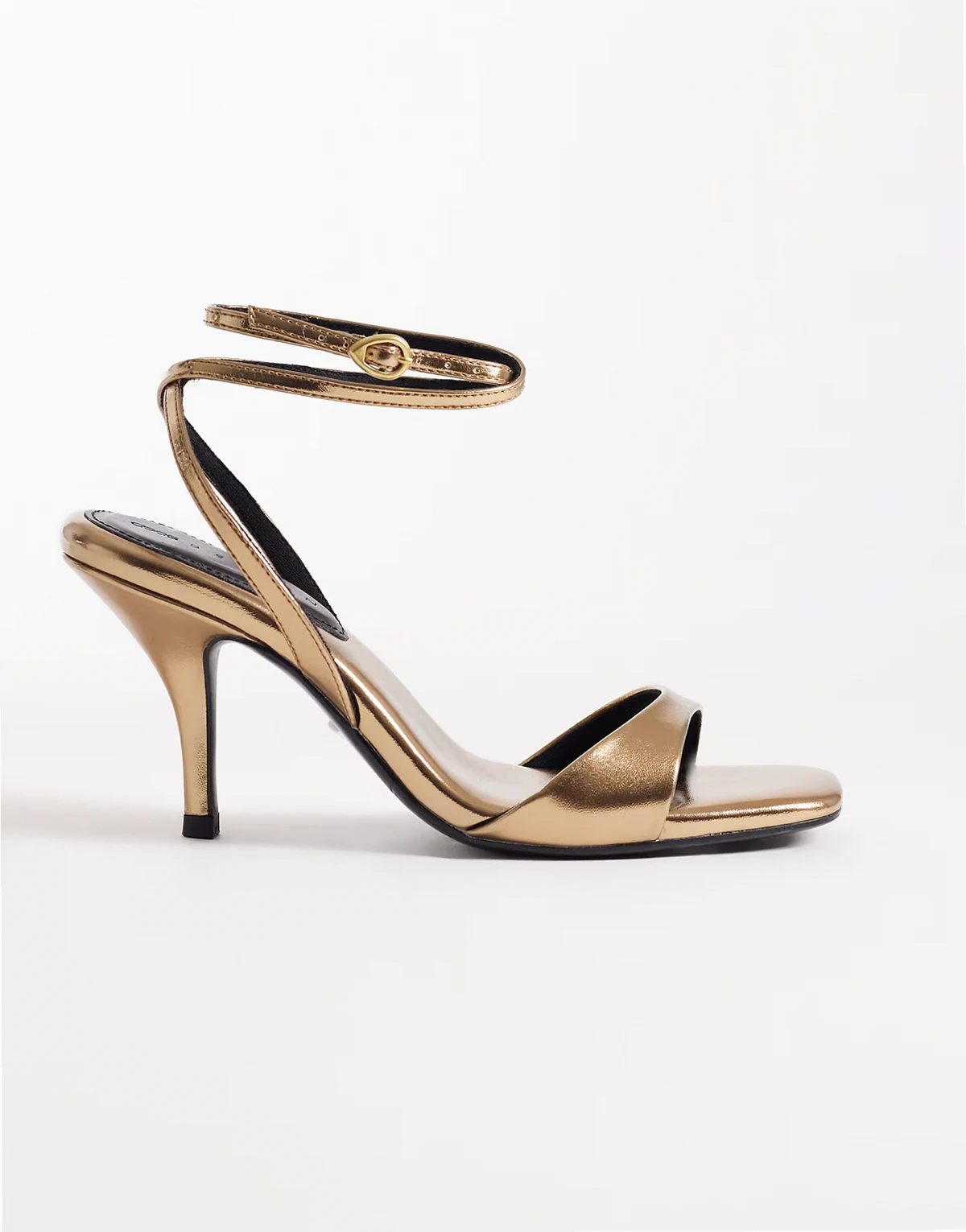 – Hope – Filigrane Sandaletten in warmem Gold mit mittelhohem Absatz