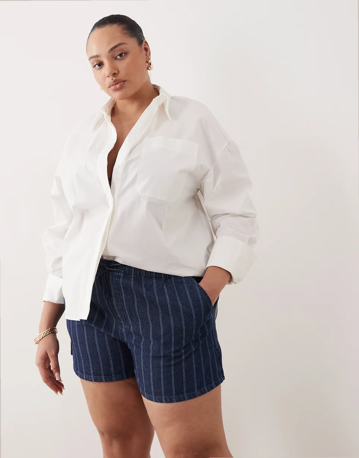 ASOS DESIGN Curve – Wciągane szorty jeansowe w paski