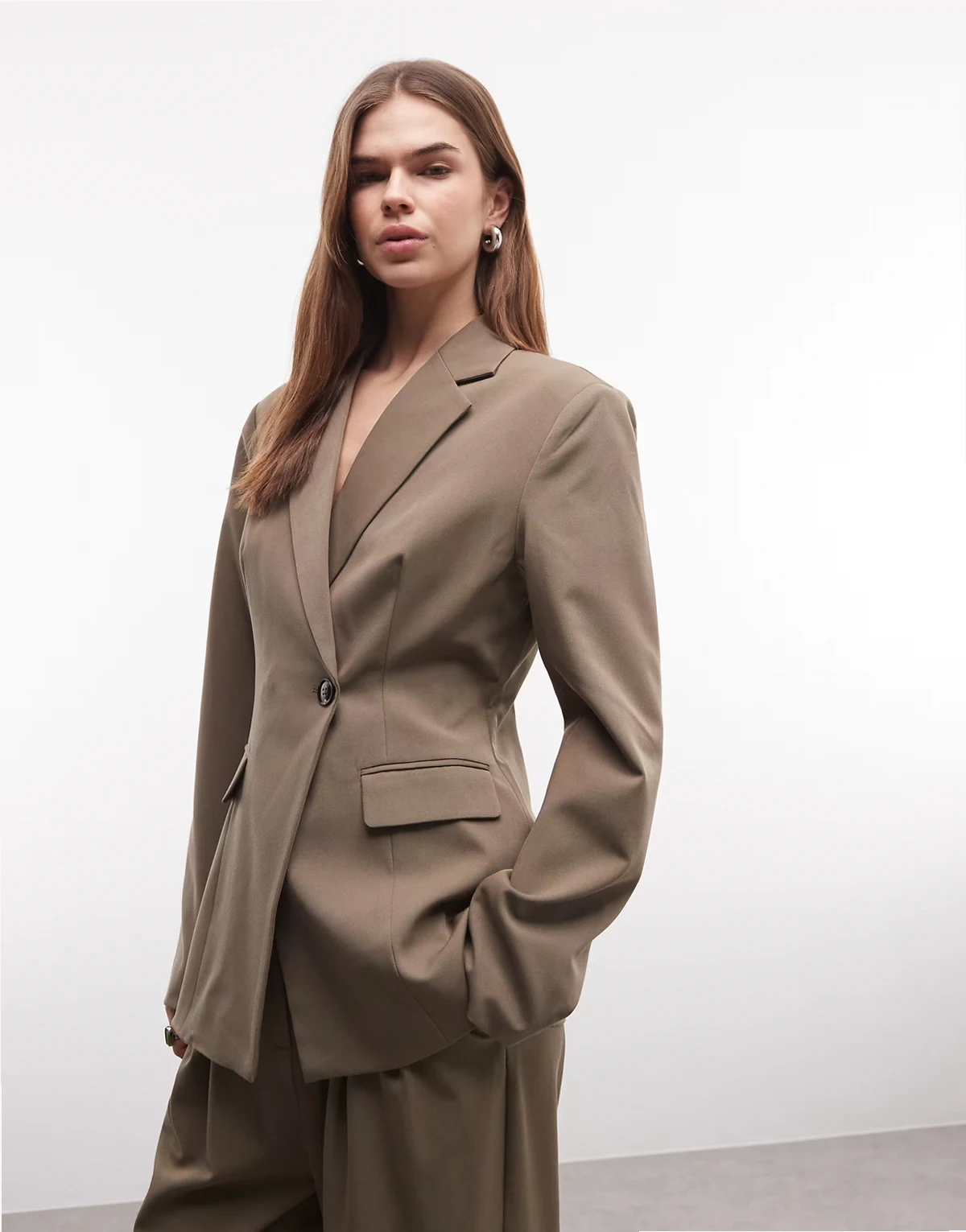 cinched asymmetric detailing tailored blazer in khaki - part of a set