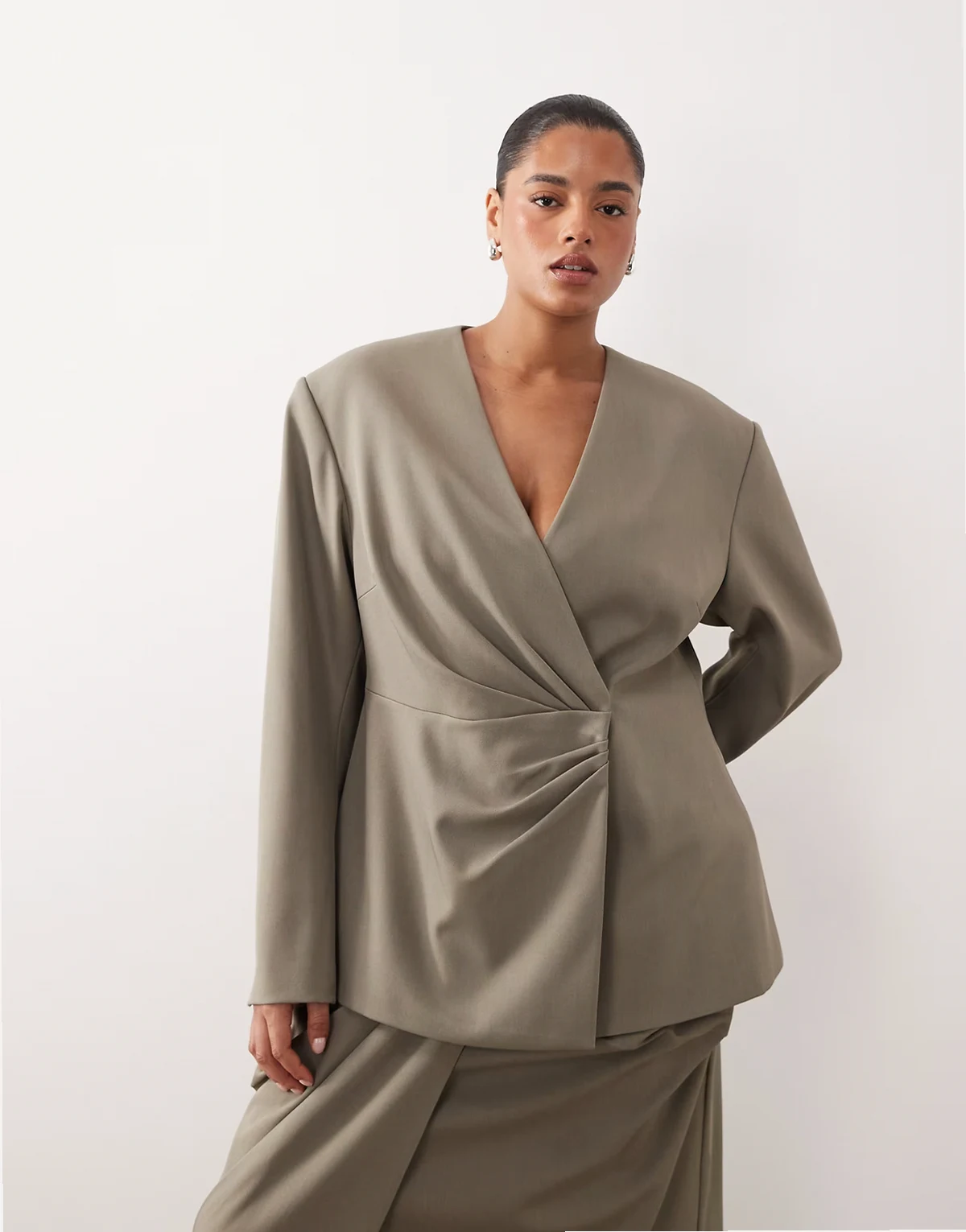 Curve cinched collarless pleated wrap blazer in light gray