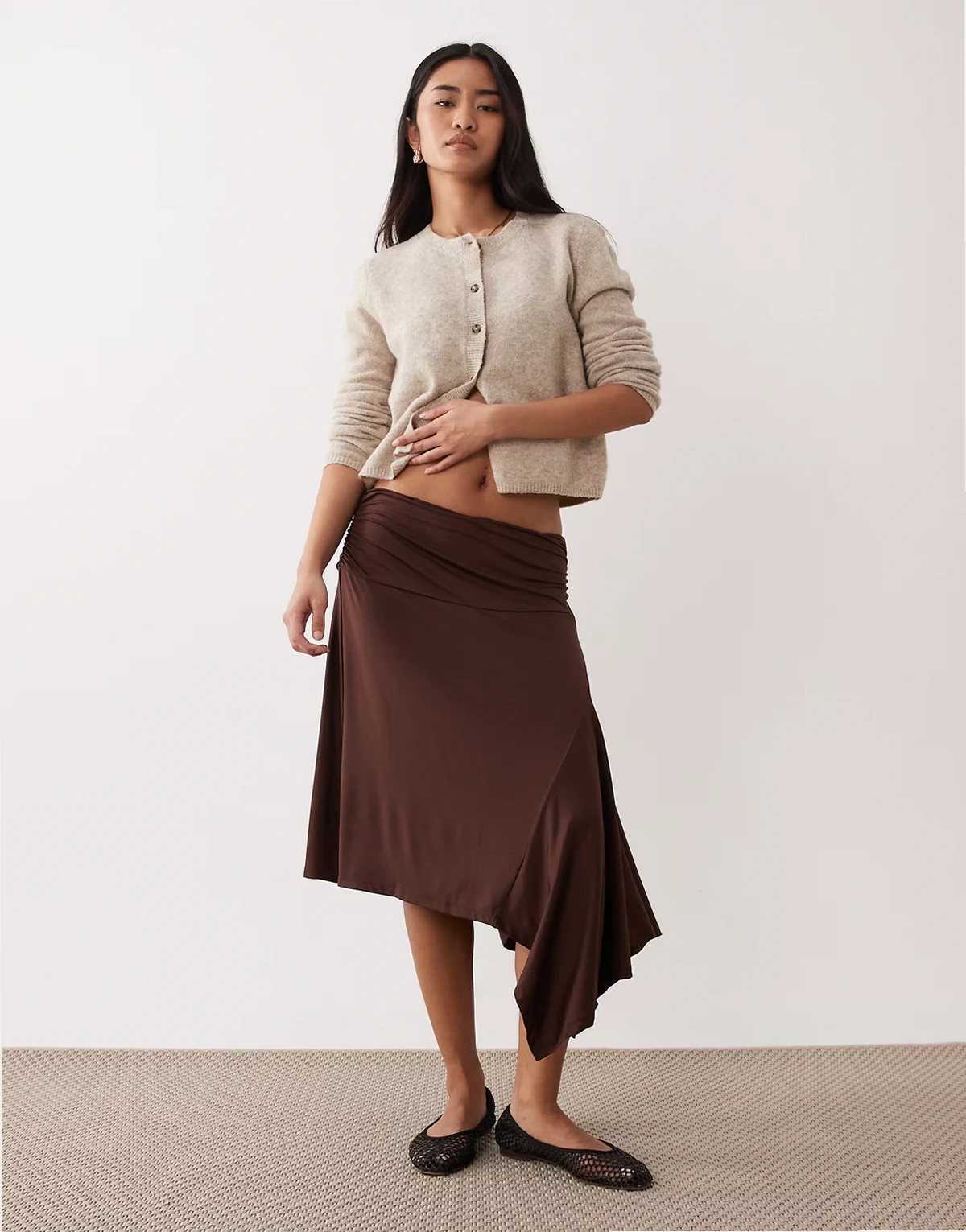Vine midaxi slinky ruffle detail skirt in chocolate brown