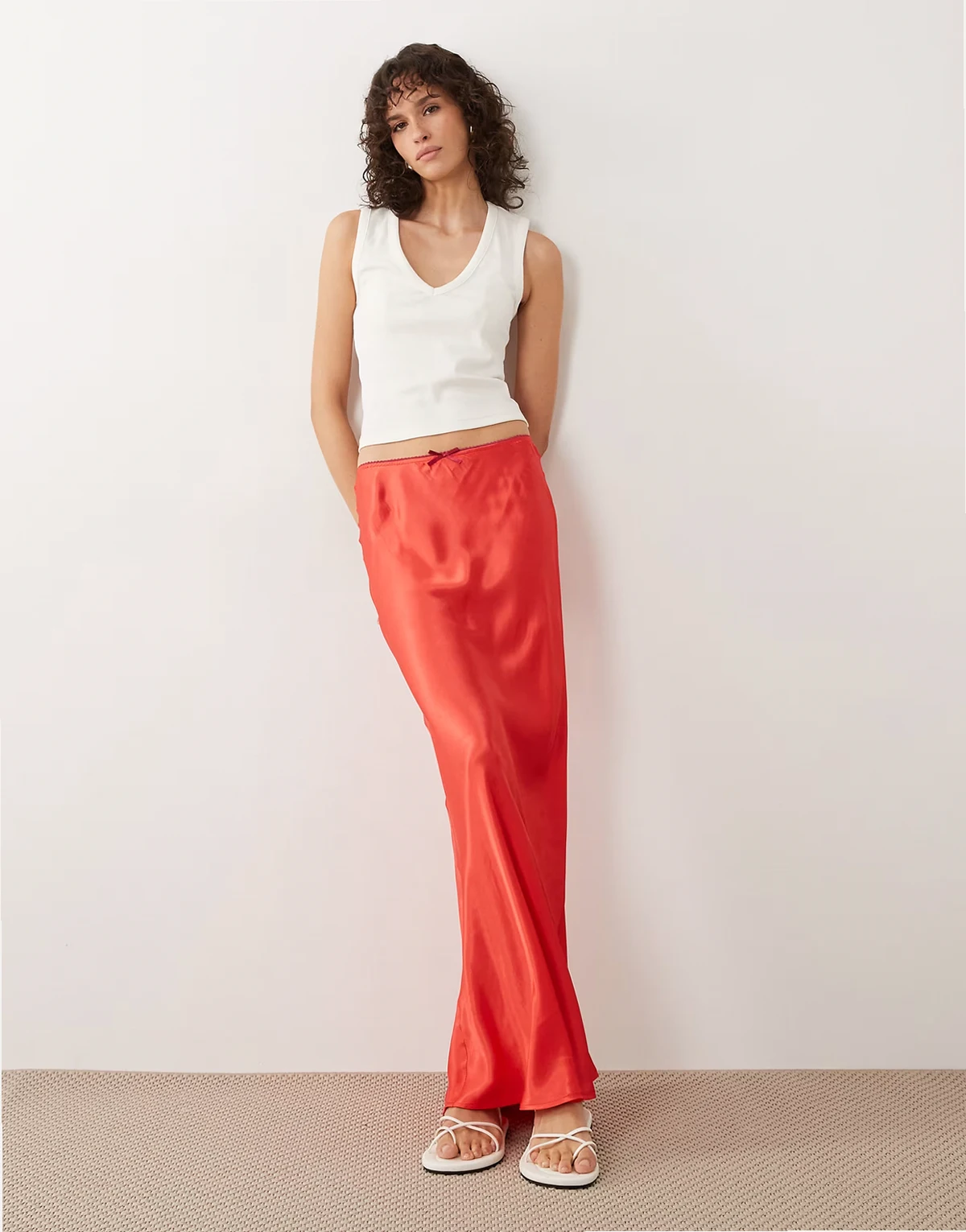 – Satin-Maxirock in Rot mit Bias-Cut