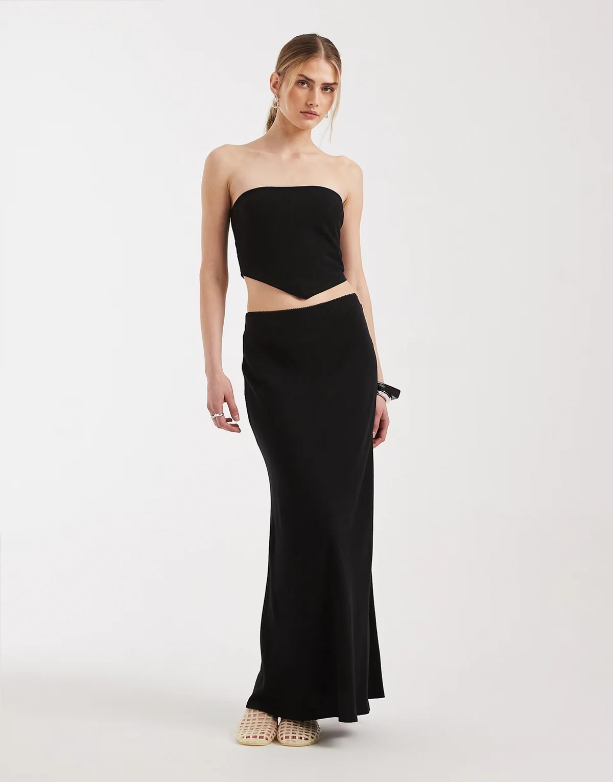 linen bias midaxi skirt in black