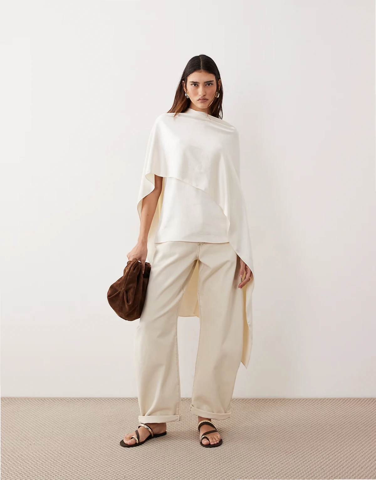 Tova tapered curved leg jeans with cuffed hems in bone