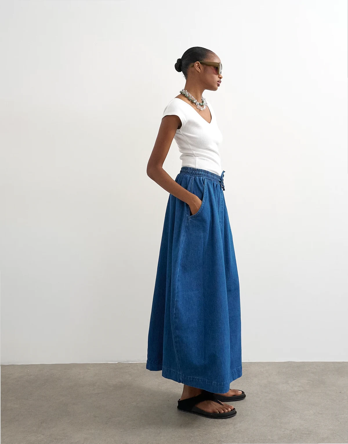 denim pull on barrel skirt in rich blue