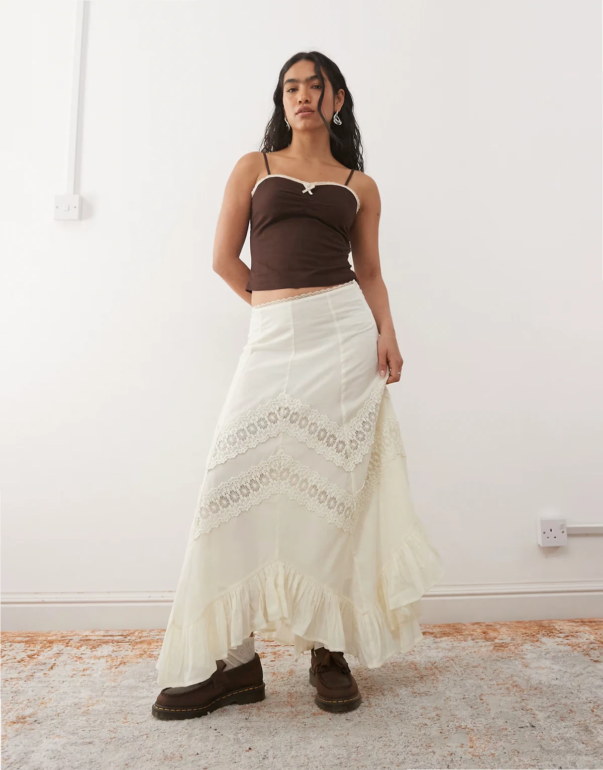 asymmetric hem midi skirt with lace trim in cream