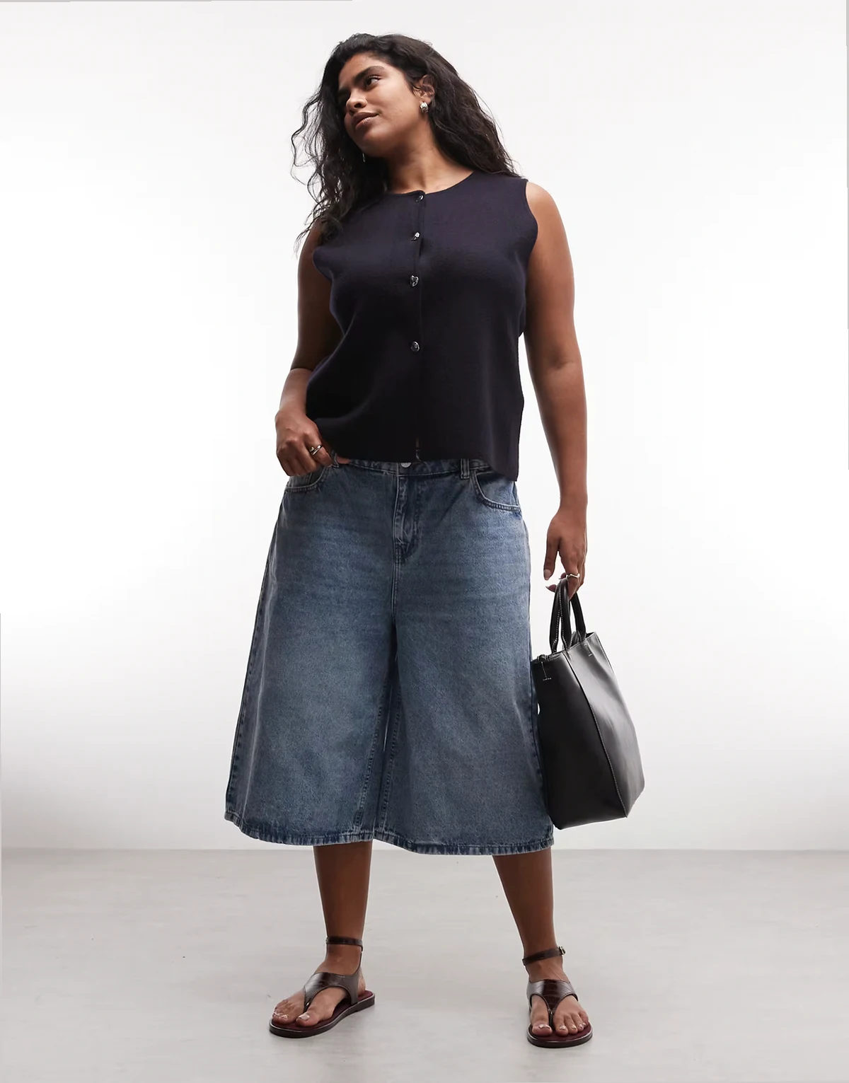 – Jeans-Bermudashorts in Hellblau mit mittelhohem Bund