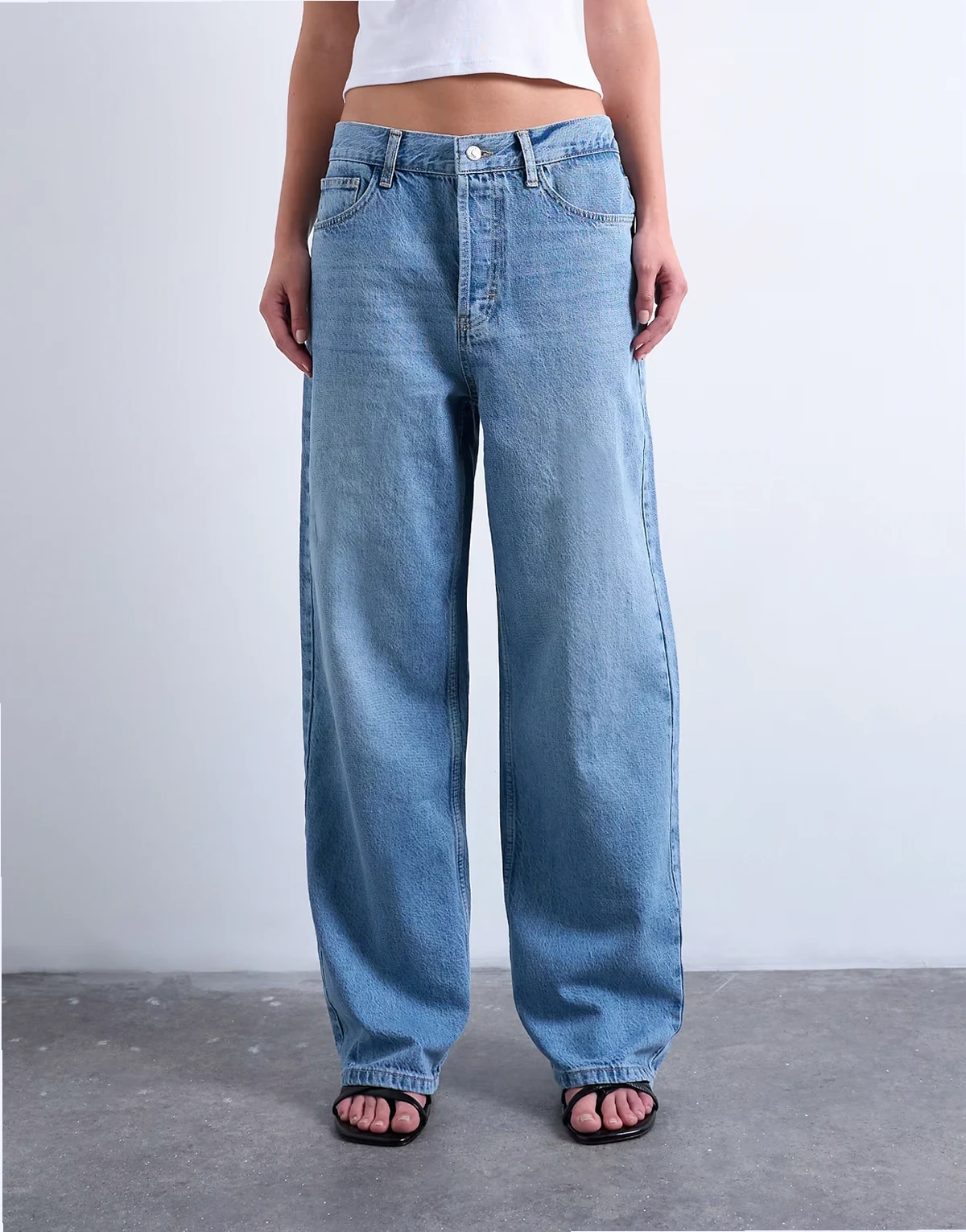 Column mid rise jeans in bleach