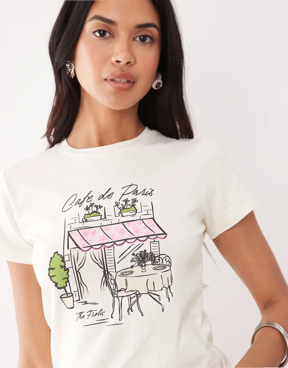 exclusive cotton cafe motif baby tee in off white