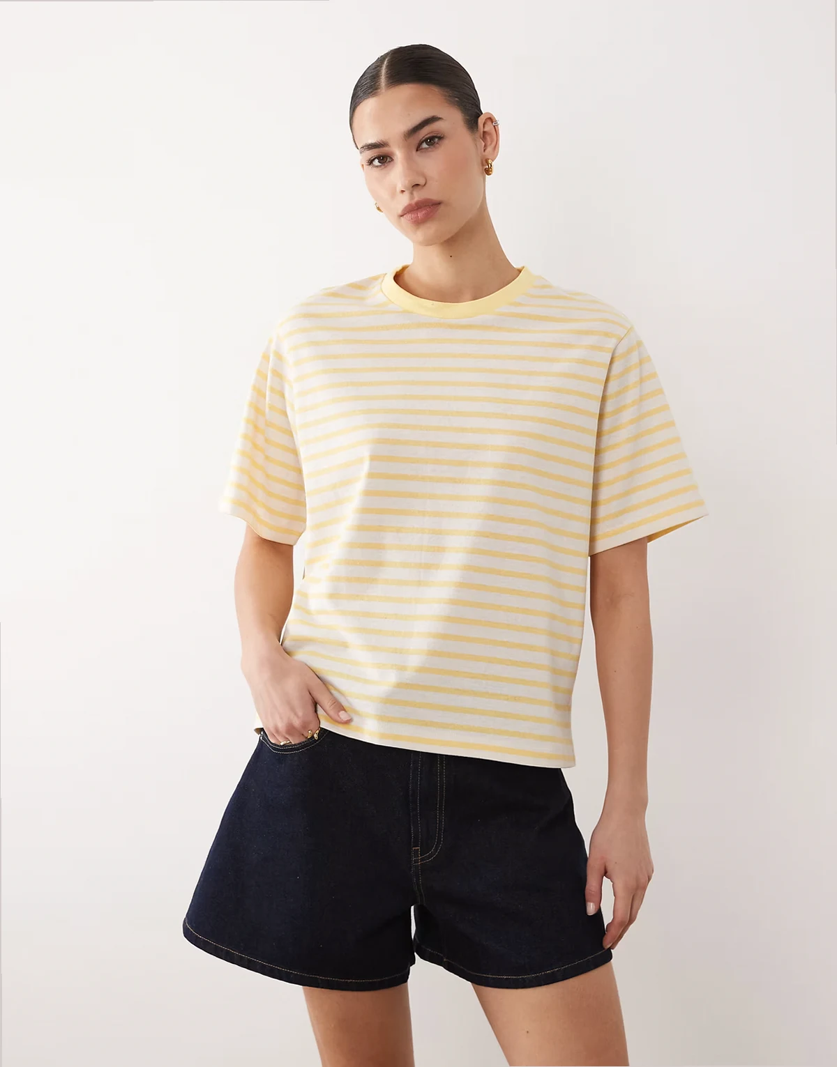 – Oversize-T-Shirt in Gelb und Weiß gestreift