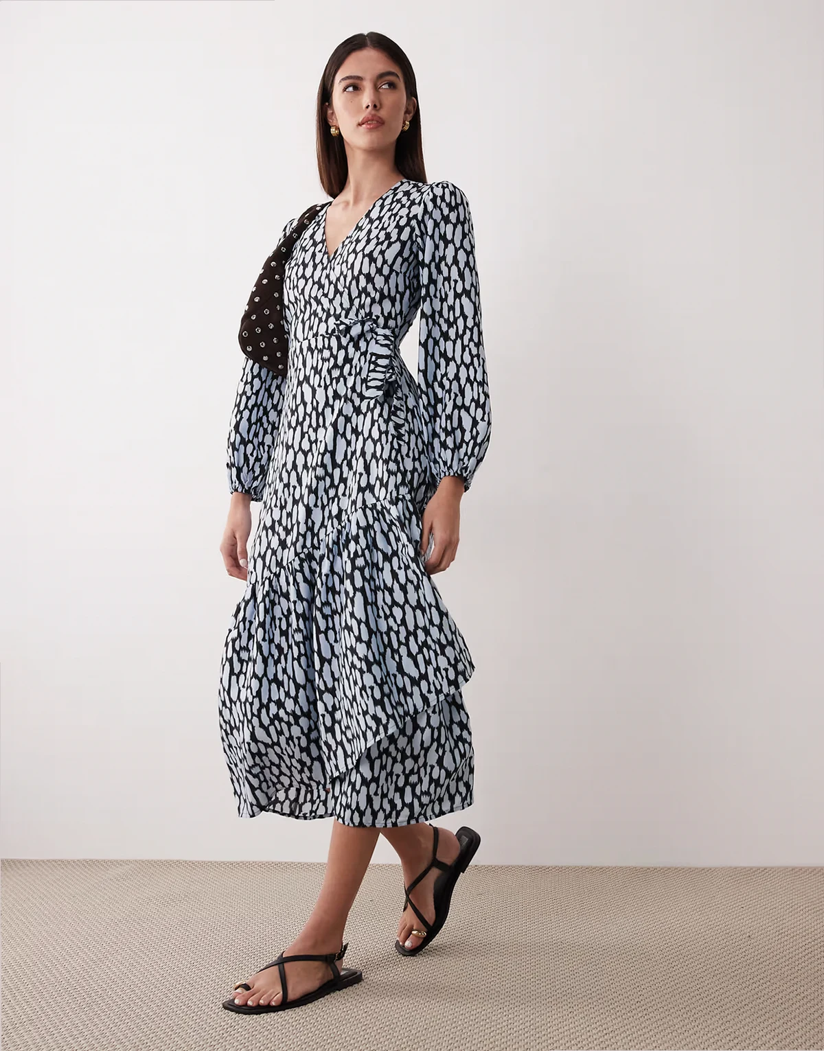 long sleeve tie detail wrap dress in blue smudged dots