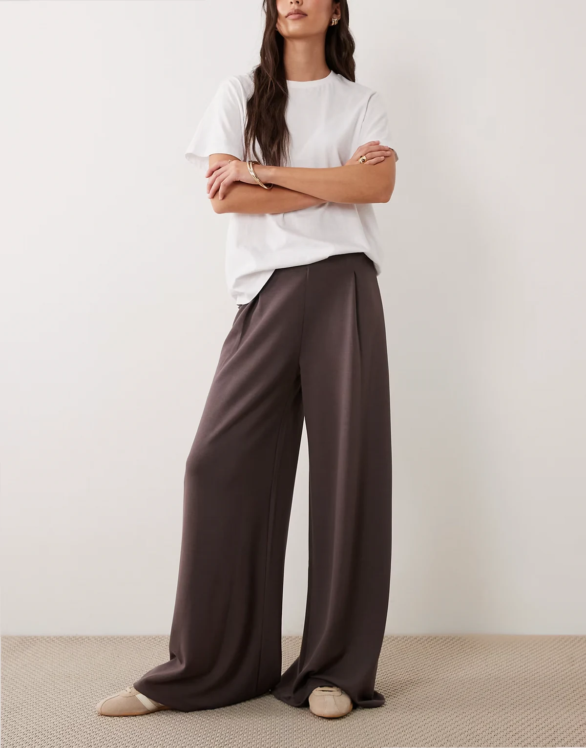 – Hose in Braun mit weitem Bein und Bundfalten-Detail, Kombiteil