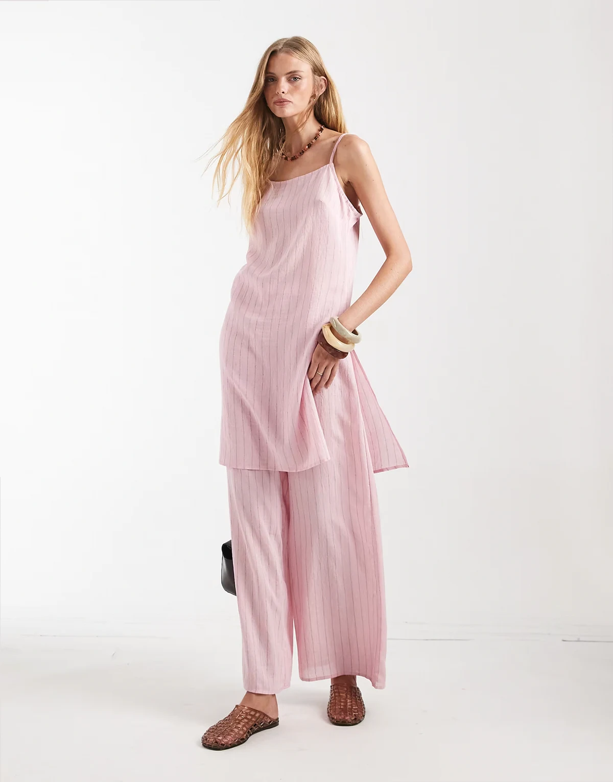 wide leg pants in crinkle in pink stripe - part of a set