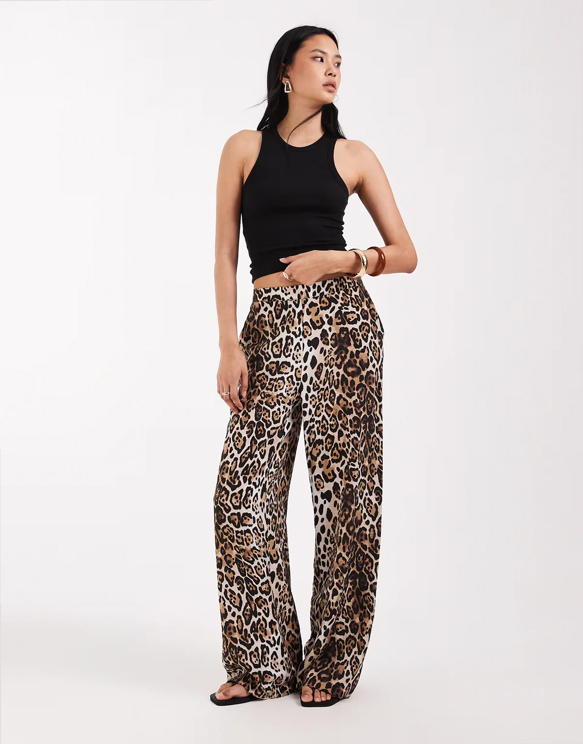 – Hose mit Leopardenmuster, hohem Bund und weitem Bein