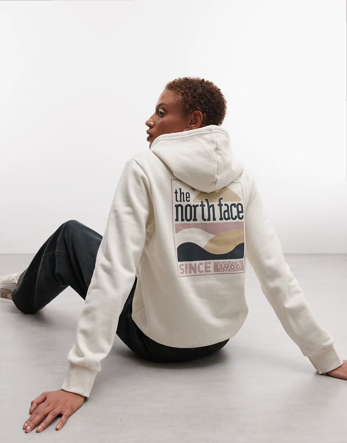Exploring Since '66 hoodie in white