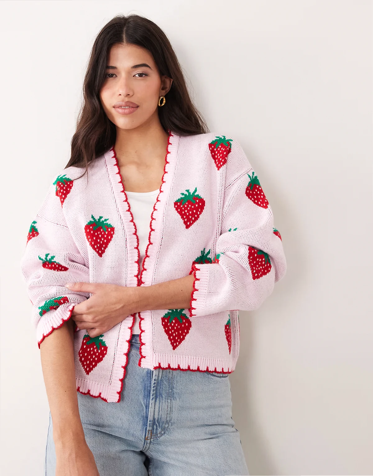 – Offene Strickjacke mit durchgehender Erdbeer-Stickerei