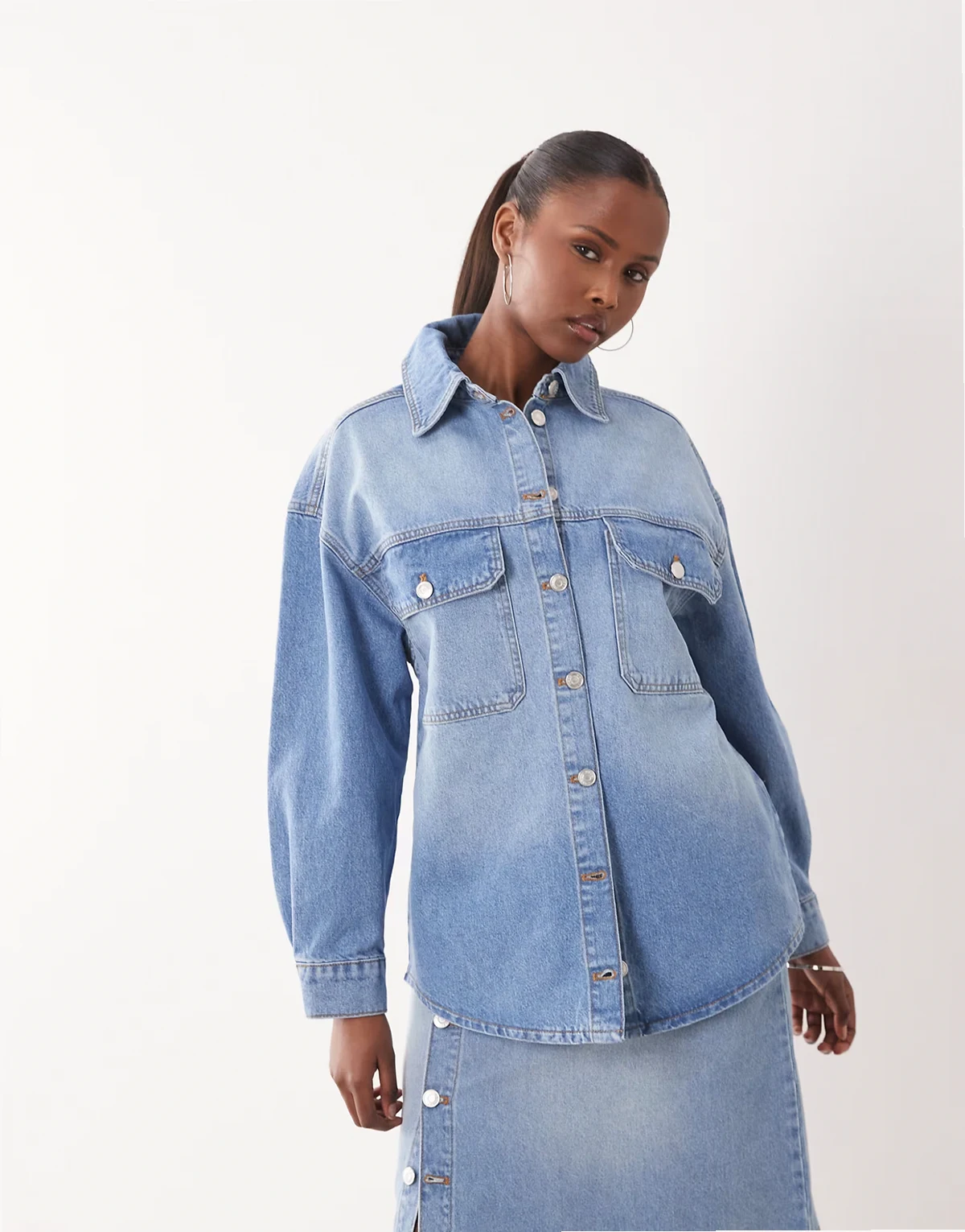– Oversize-Jeanshemd