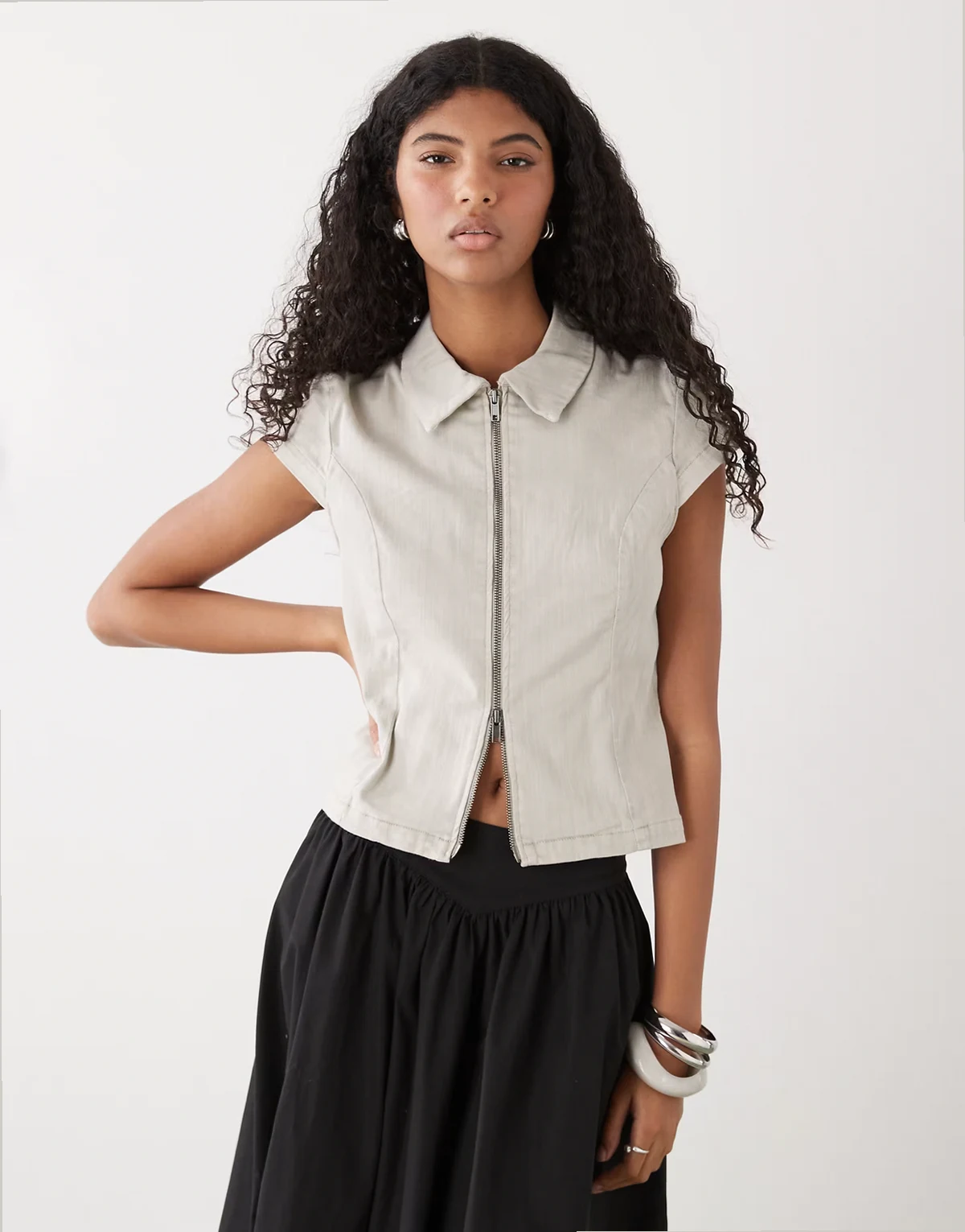 zip up top with cap sleeves in light gray