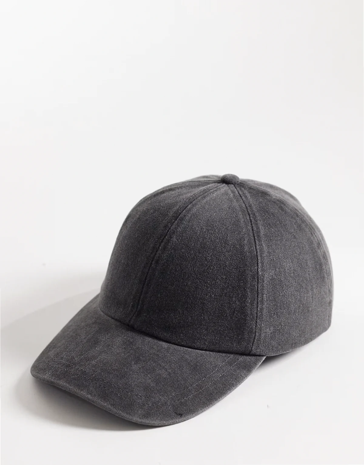 baseball washed cap in charcoal