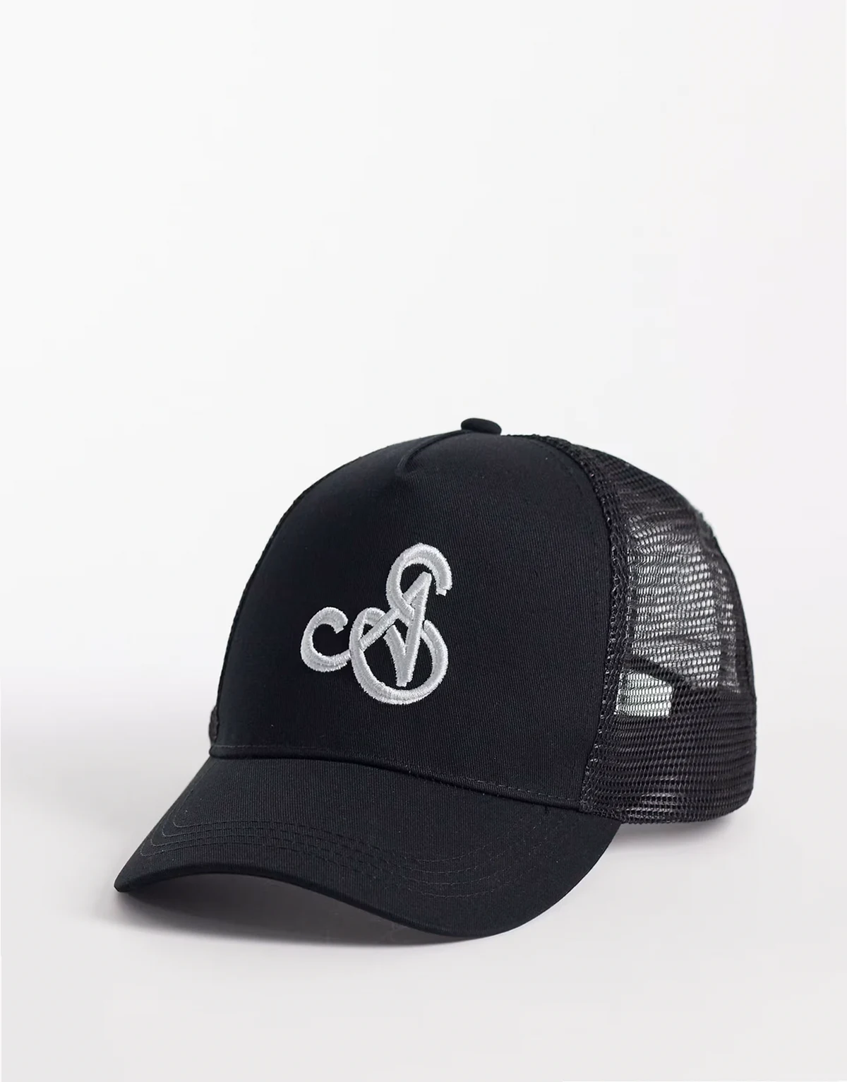 trucker cap with embroidery in black