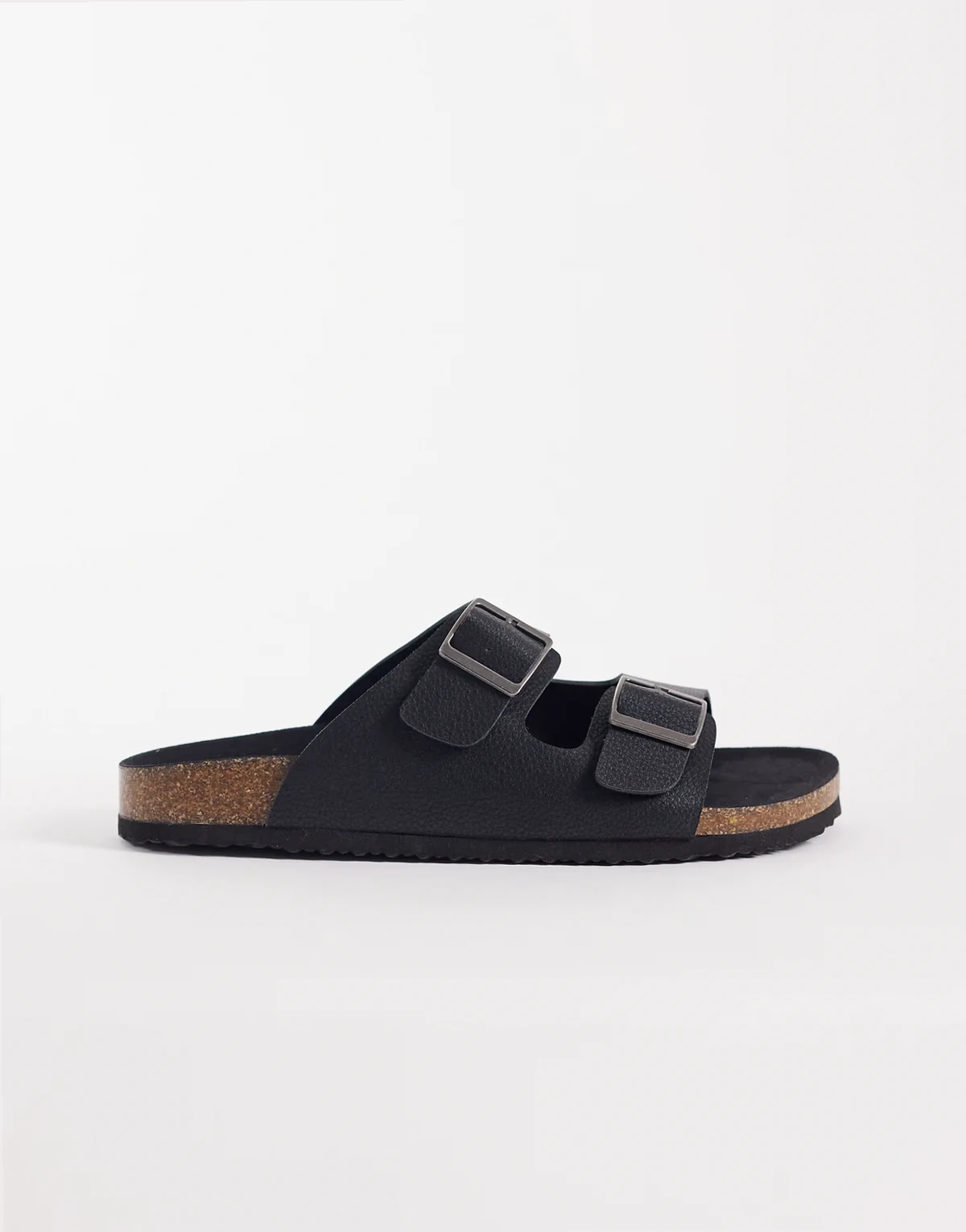 – Sandalen in Schwarz mit gewalkter Struktur, zwei Riemen und Korksohle