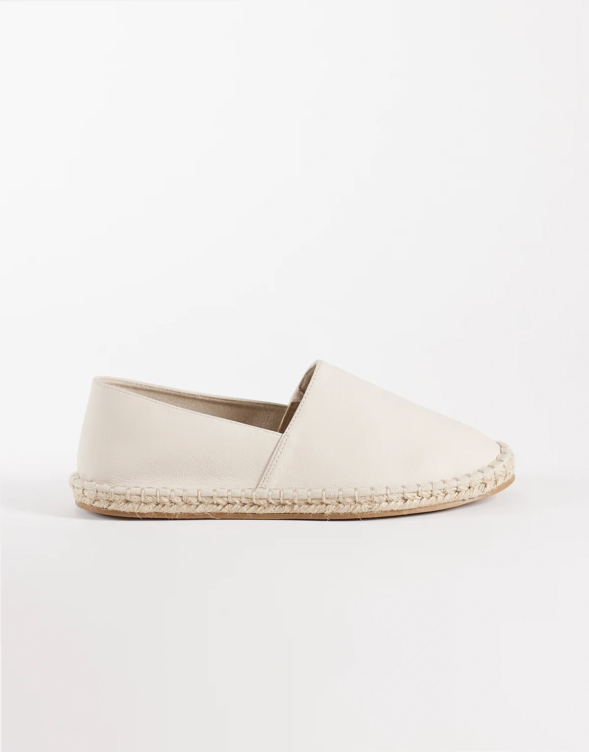 – Espadrilles in gewalktem Beige