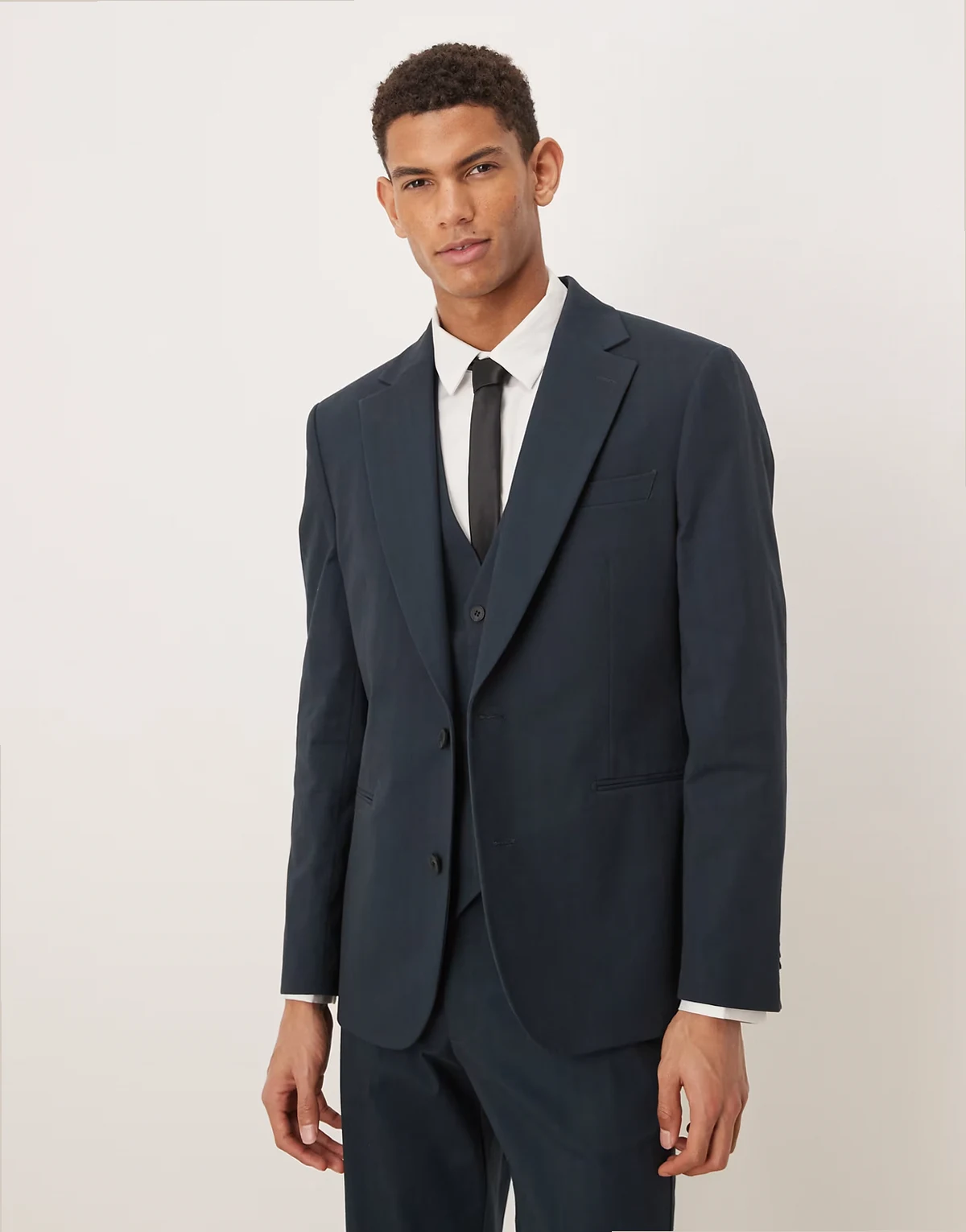 slim suit jacket in navy herringbone