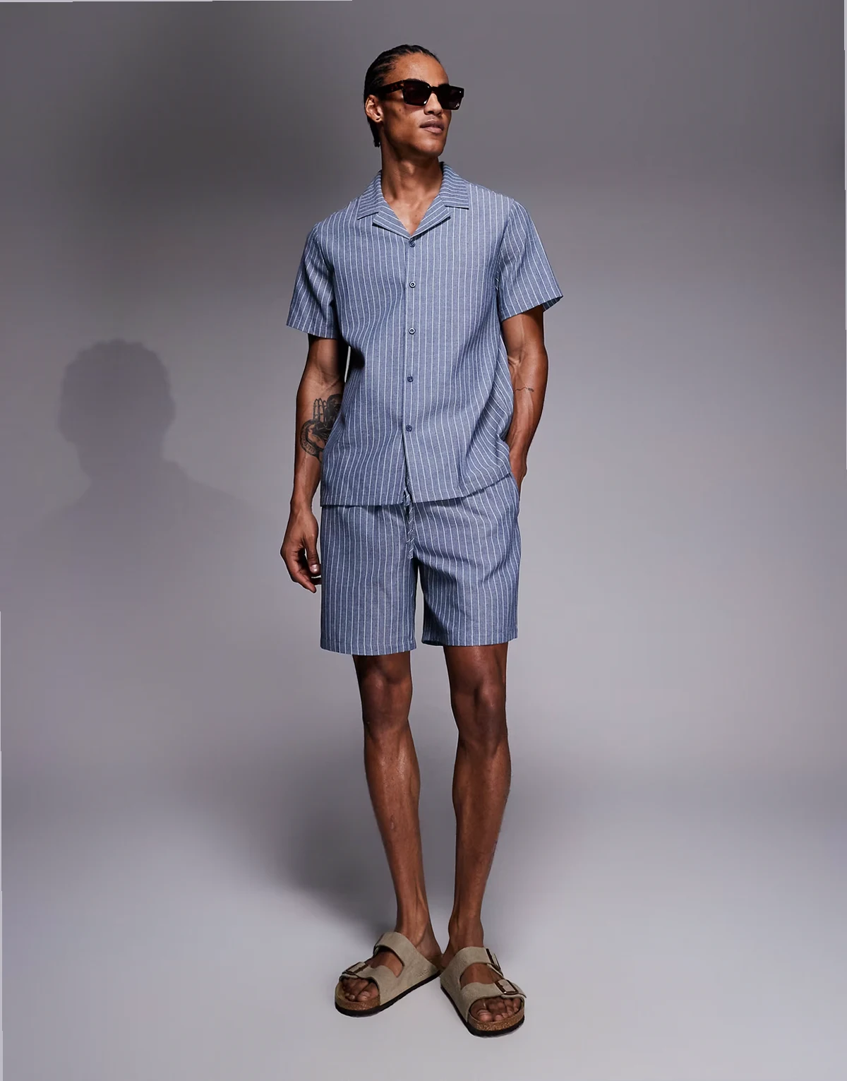linen mix shorts in faded blue stripes