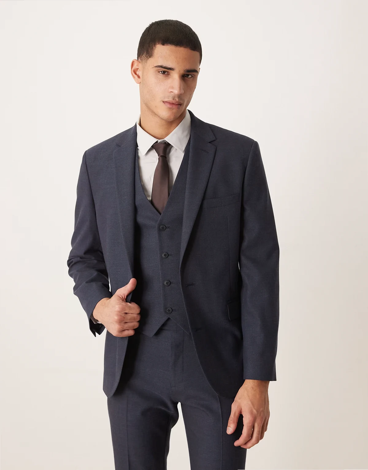 slim suit jacket in navy microtexture