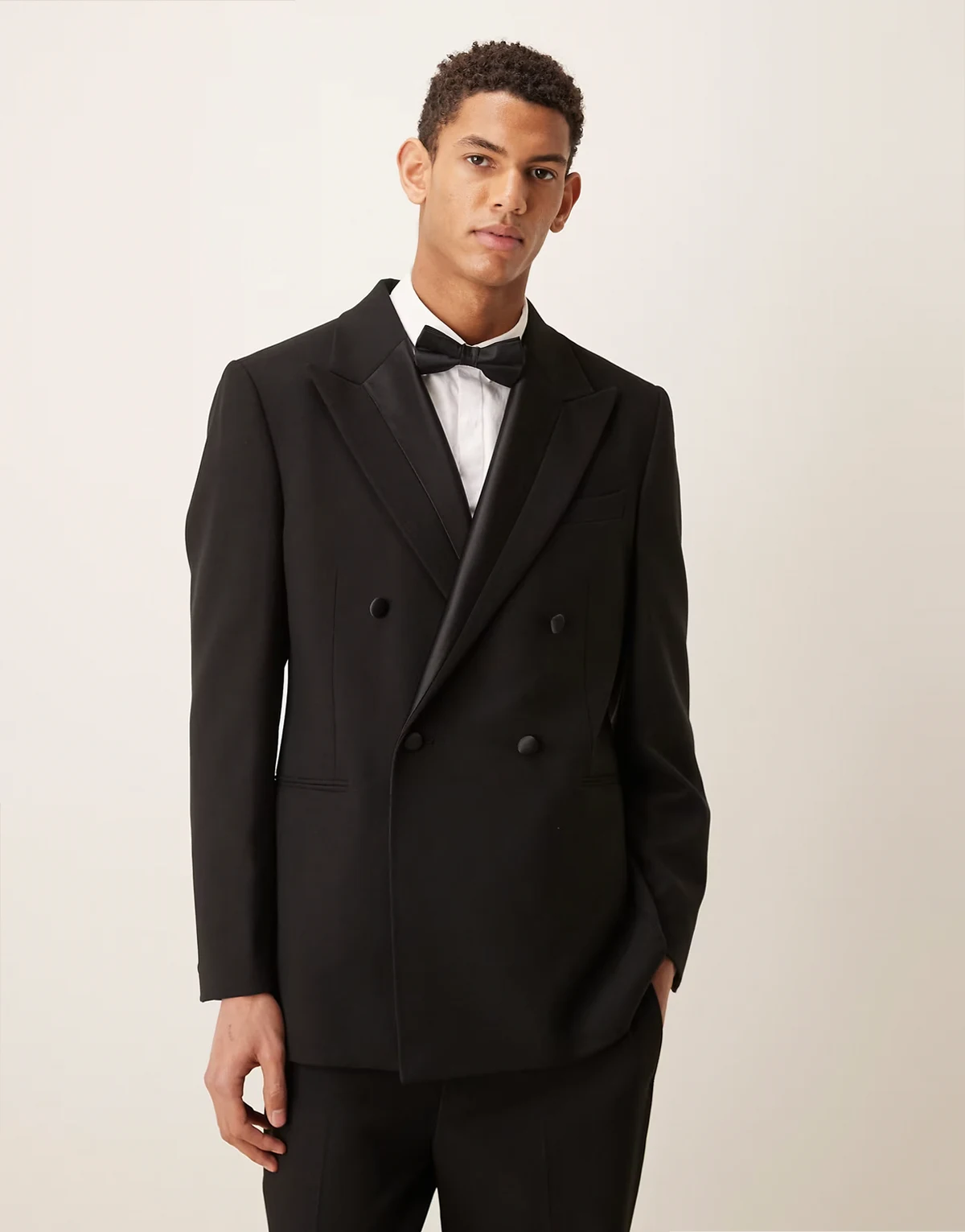 slim tuxedo suit jacket with satin detailing in black