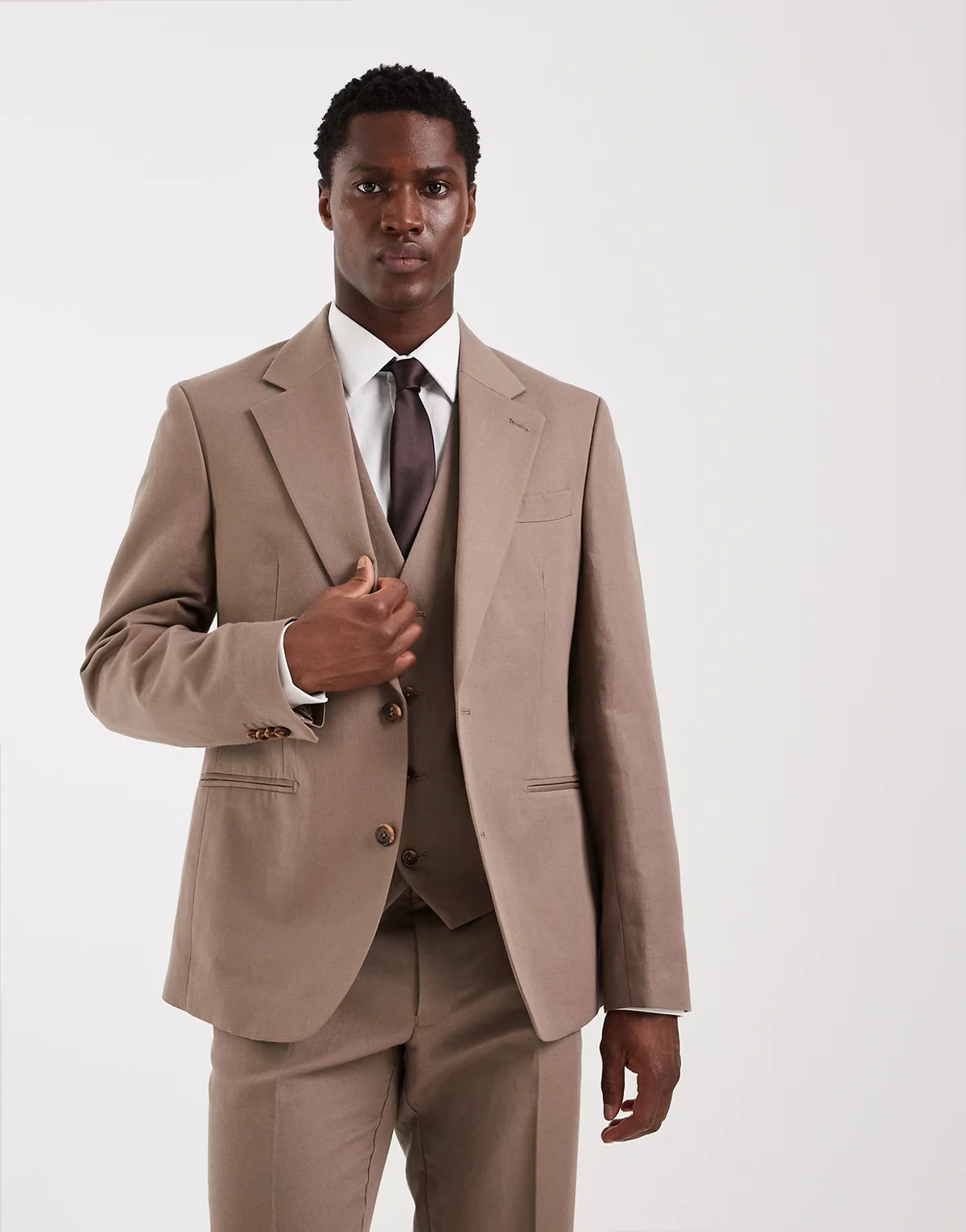 slim suit jacket in linen rich beige twill