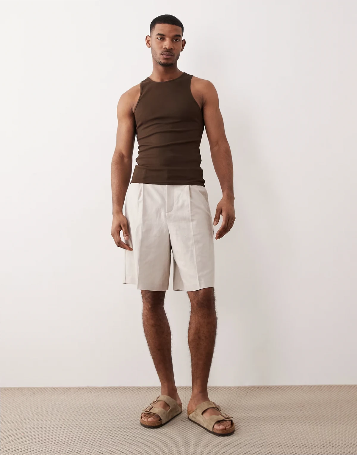 – Elegante Bermudashorts mit hohem Leinenanteil in Steinbeige