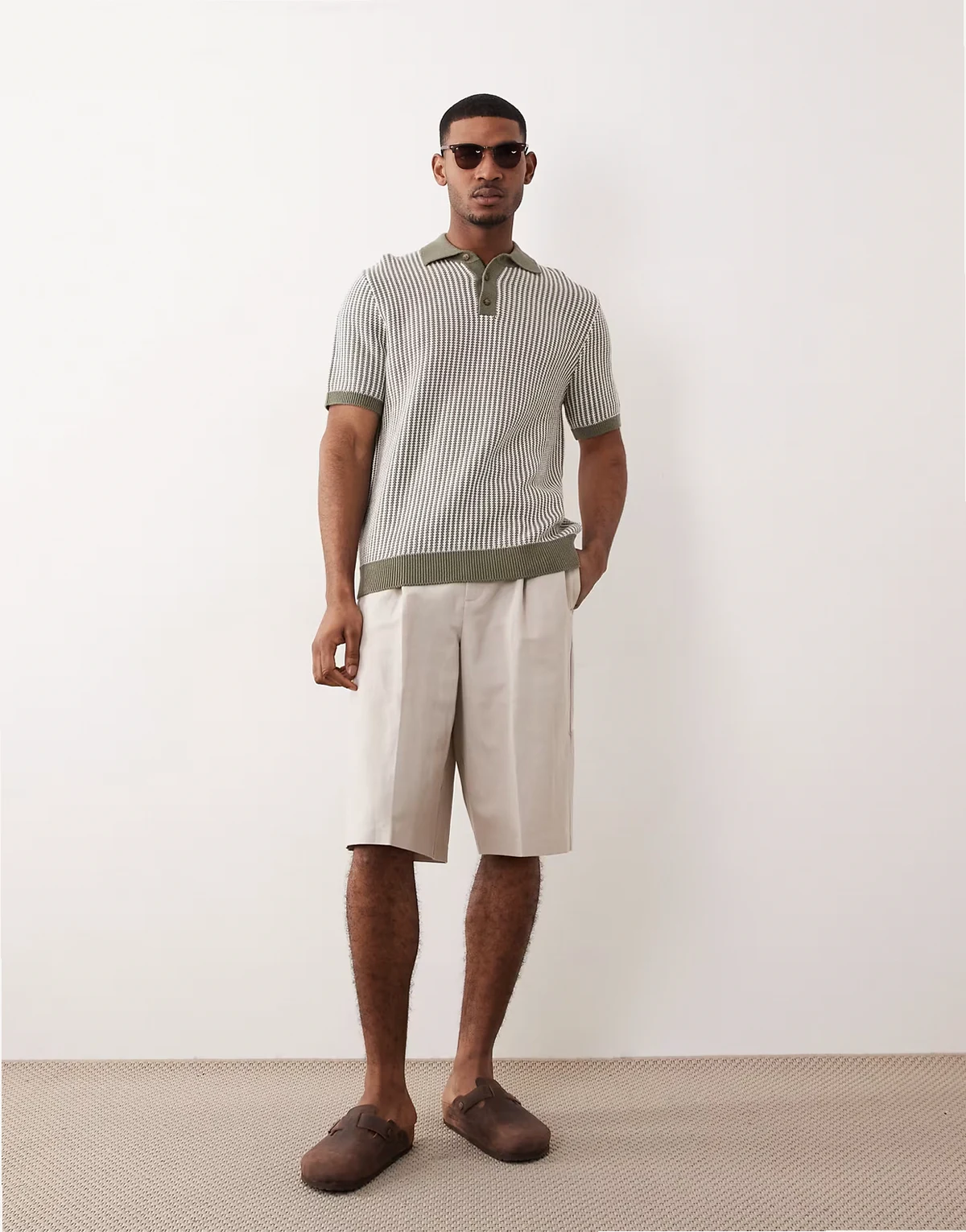 – Elegante Oversize-Bermudashorts in Steinbeige mit hohem Leinenanteil