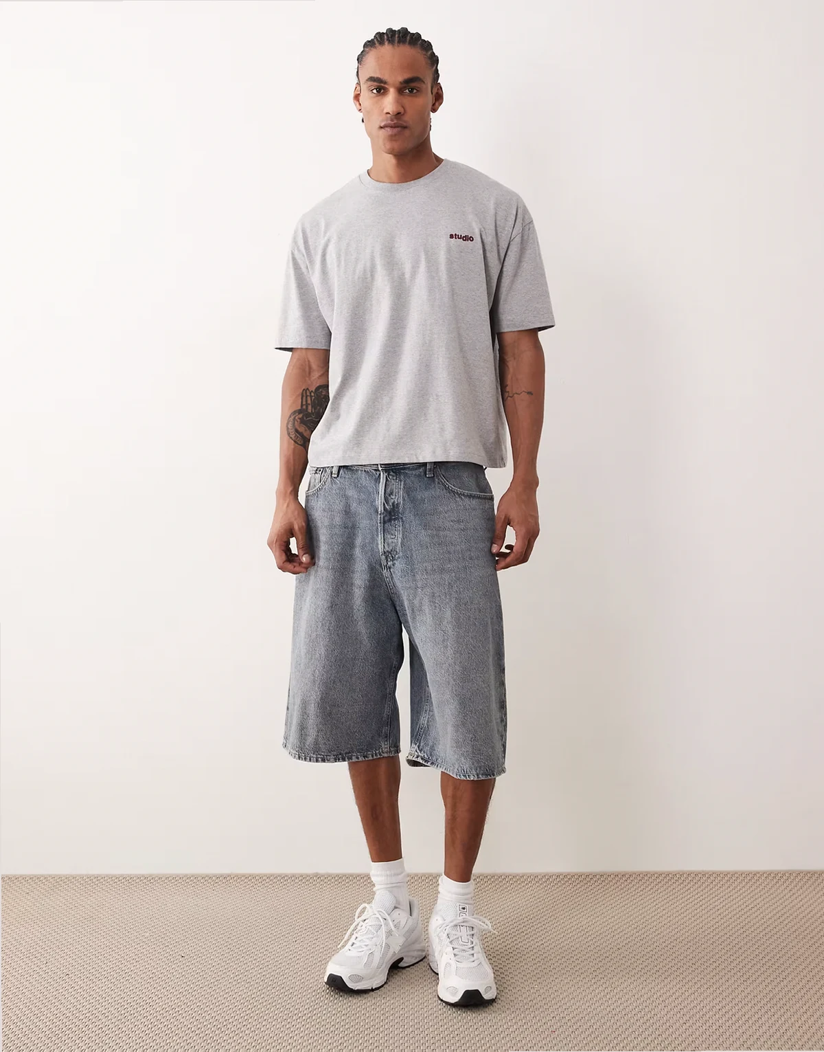 – Ron – Niebieskie sprane jortsy jeansowe