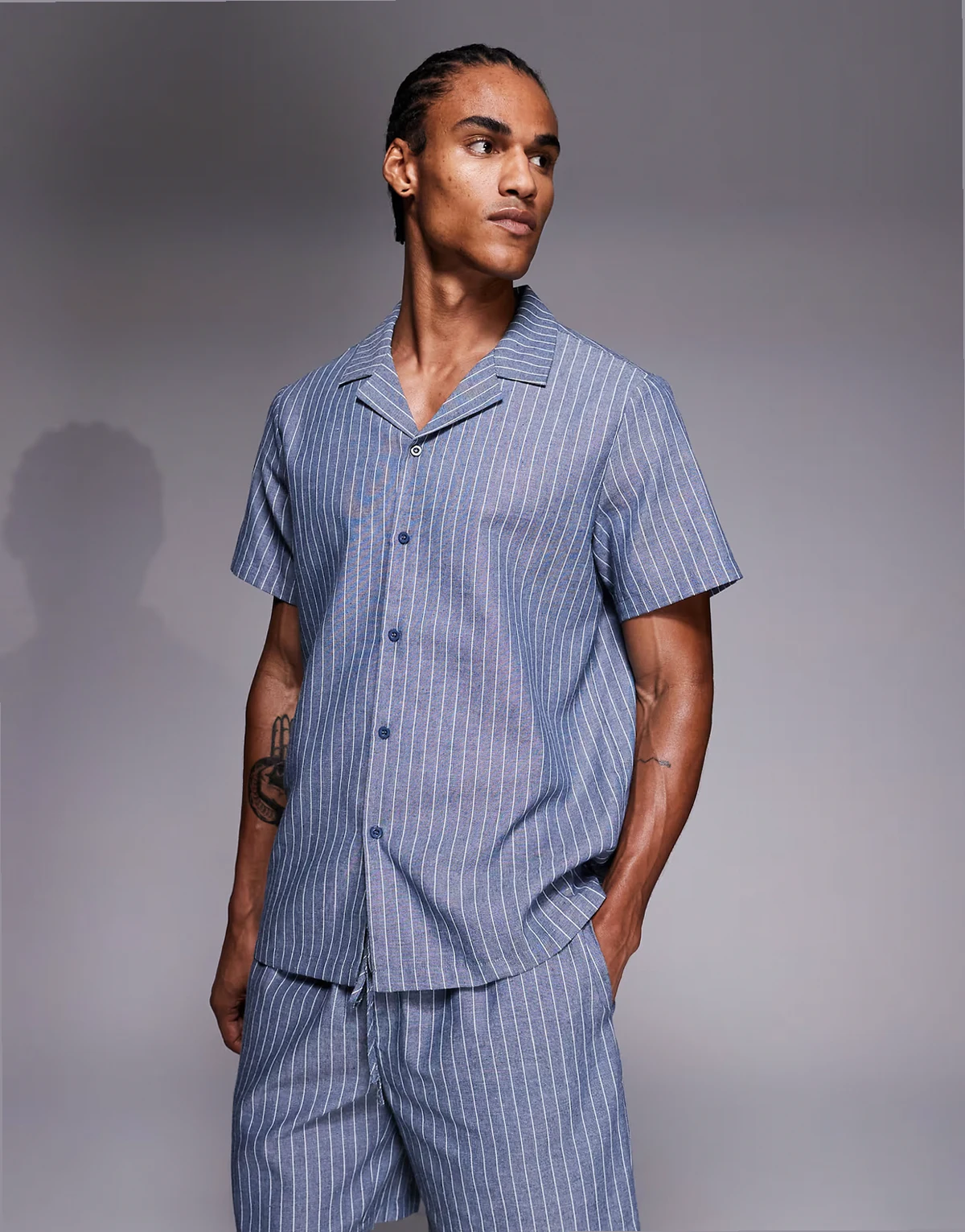 short sleeve linen mix shirt in faded blue stripes