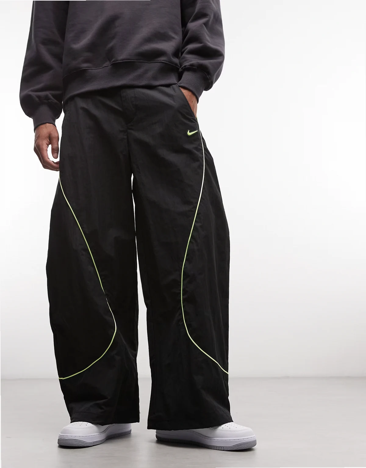 F.R.O.G wide pants in black and neon green