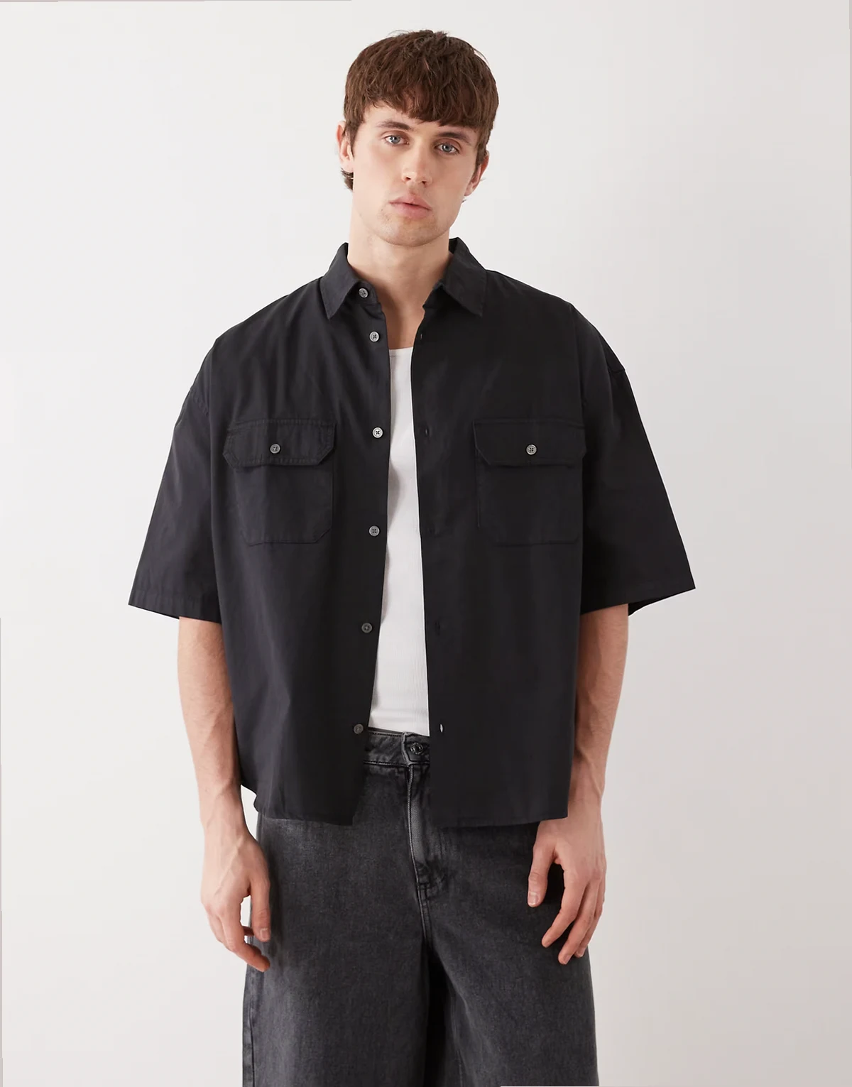 boxy short sleeve shirt in black
