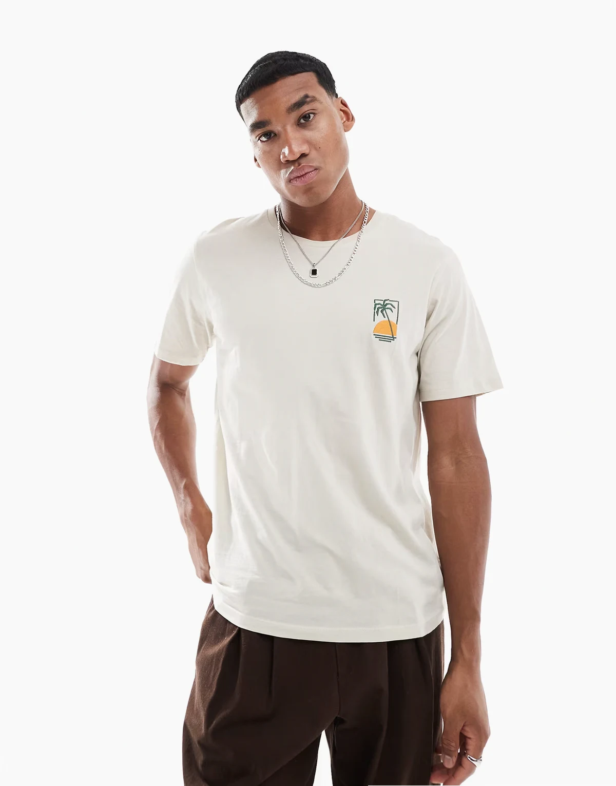 – T-Shirt in Beige mit Palmen-Stickerei