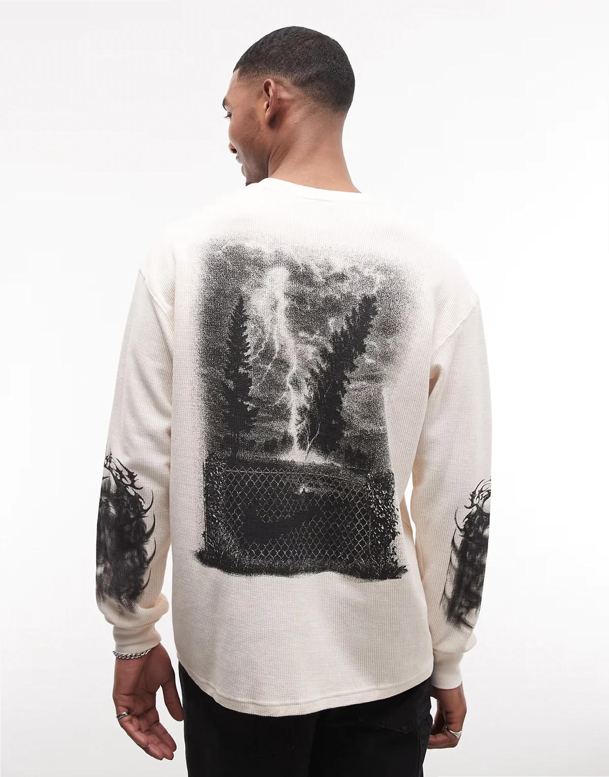 graphic thermal long sleeve t-shirt in beige