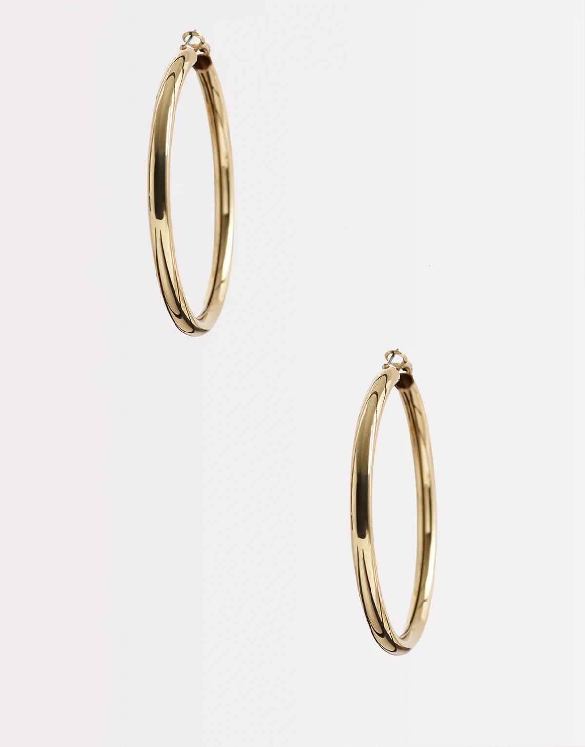 – Breite Creolen in Gold