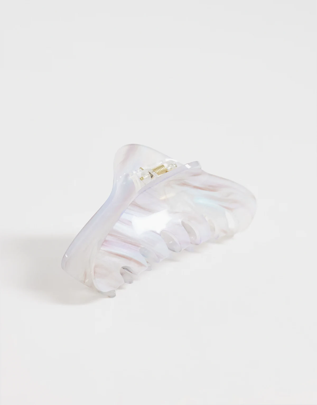 pearlescent hairclip in white