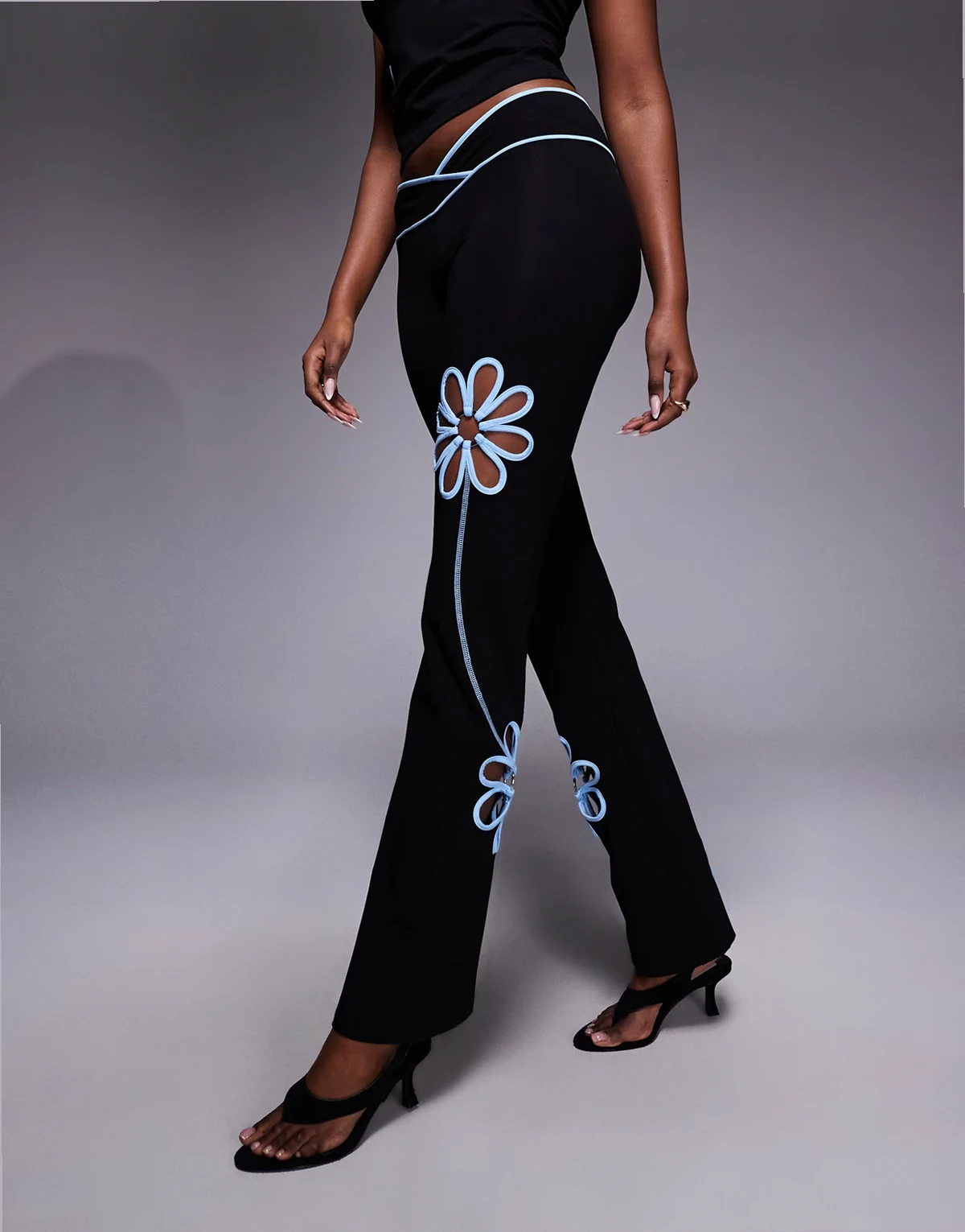 Daisy cotton blend bandeau contrast floral cutout top in black and baby blue - part of a set