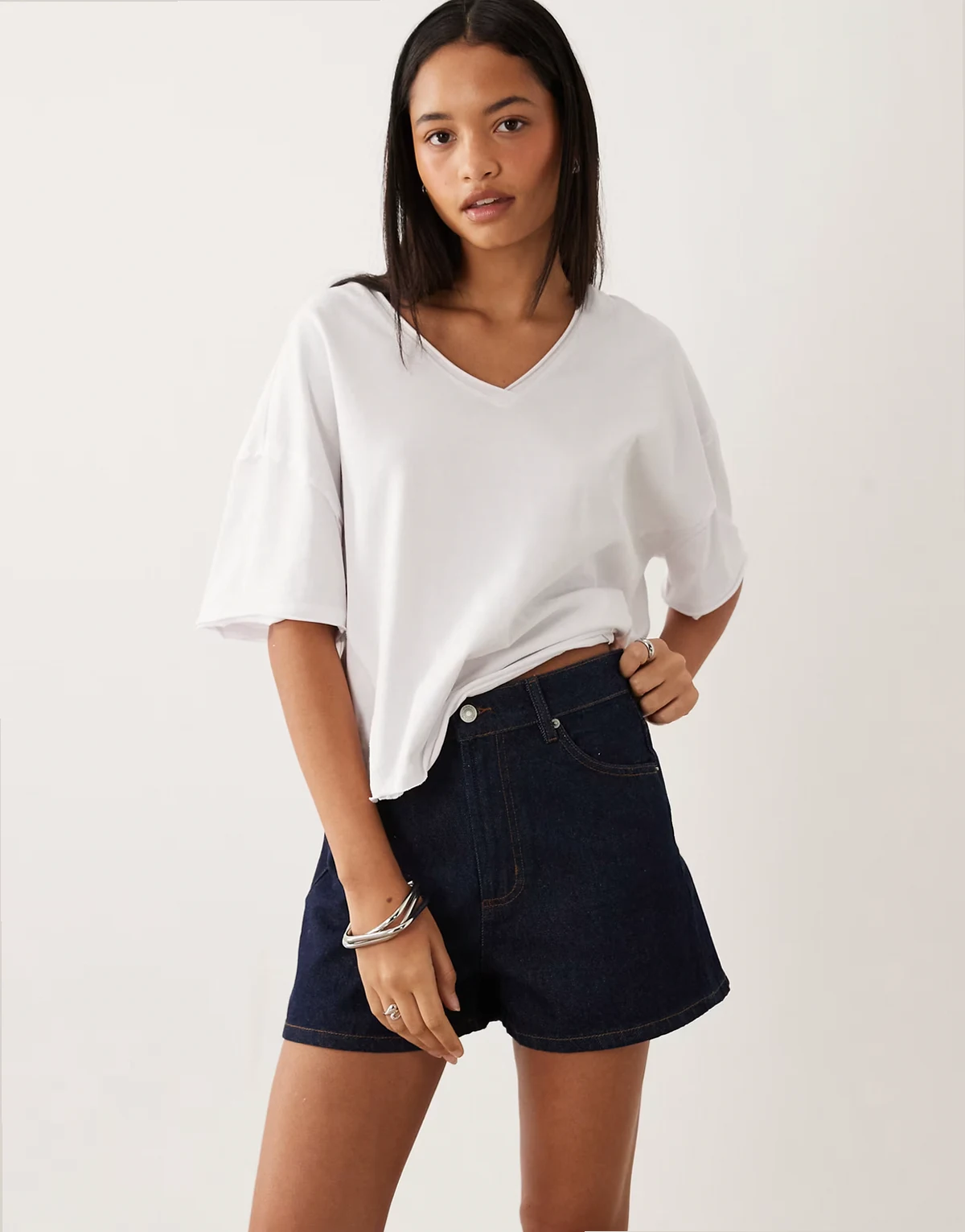 – Jeansshorts in Rinse-Waschung mit hohem Bund