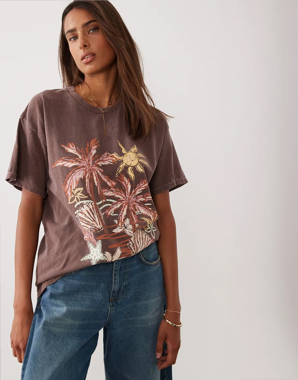 – Oversize-T-Shirt in Schokobraun mit Strandmotiv