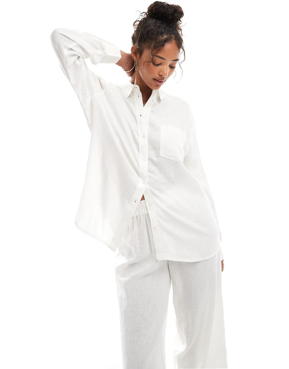 linen rich oversized shirt in white - part of a set