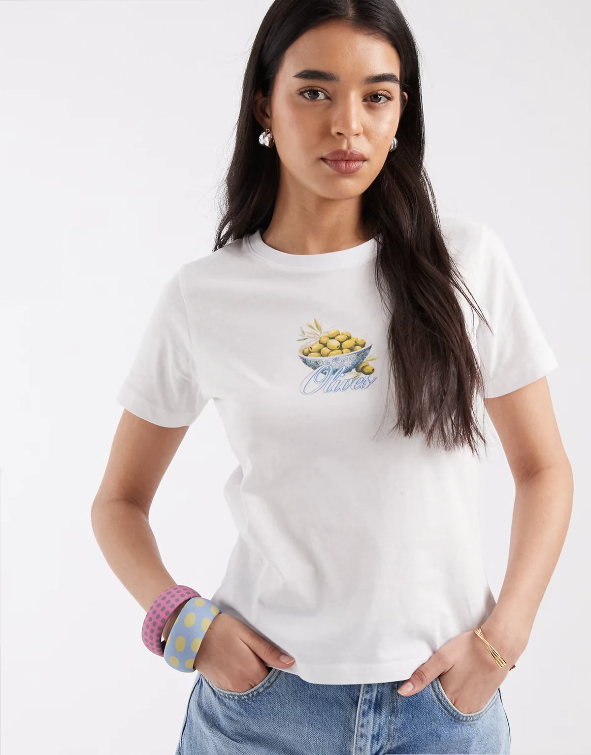 tee with olive print in white