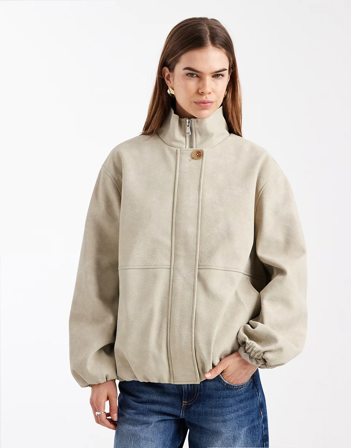 ASOS – Kamiennobeżowa kurtka oversize z imitacji skóry z wysokim kołnierzem i dołem typu bombka