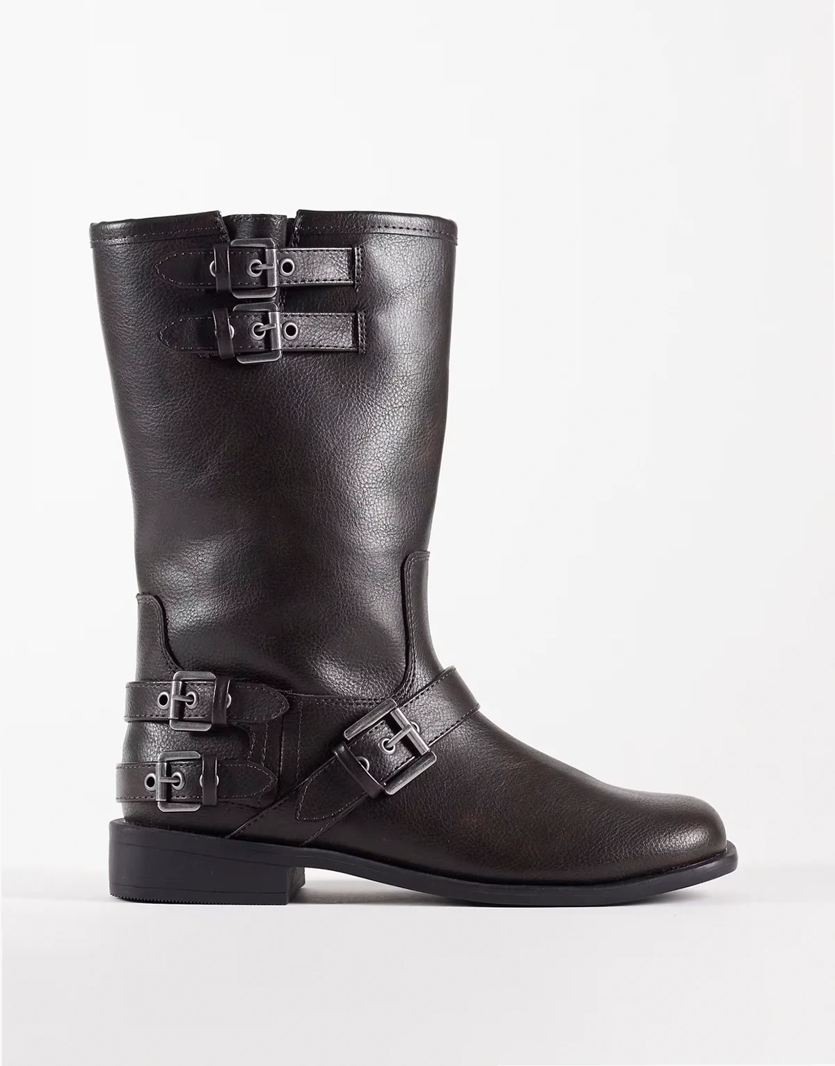 – Asher – Flache Biker-Stiefel in Braun poliert