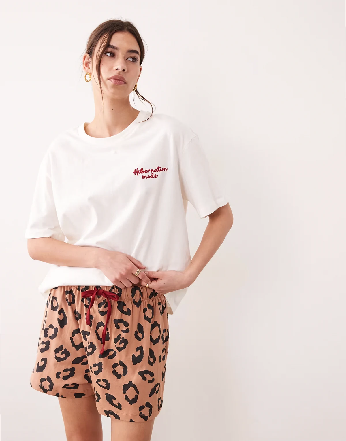 'Hibernation mode' oversized tee and leopard print shorts pajama set