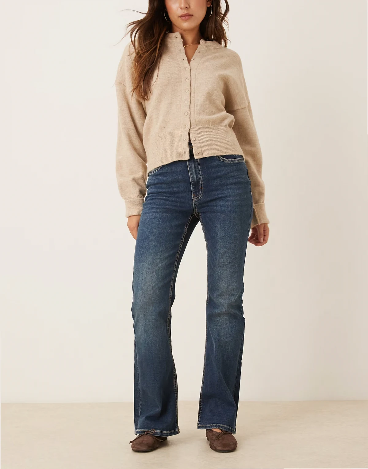 – Kathy – Ciemnoniebieskie jeansy dzwony